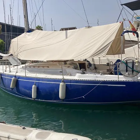 Hotel na wodzie Boat Barcelona San Adrián de Besós