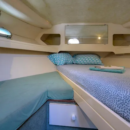 Boat Barcelona Hotel na wodzie *