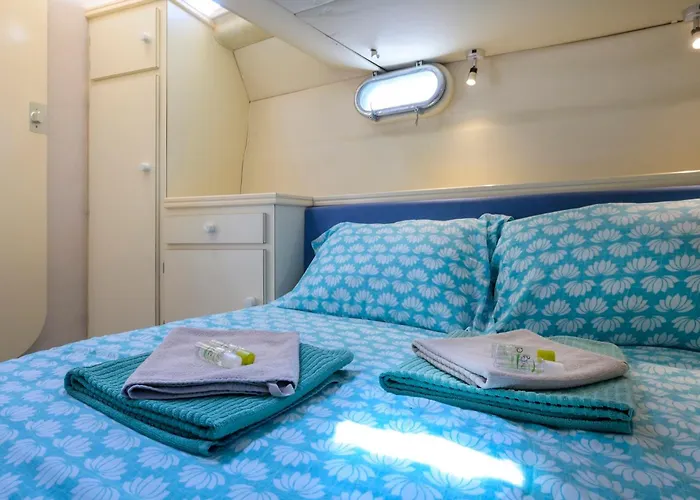 Boat Barcelona Botel